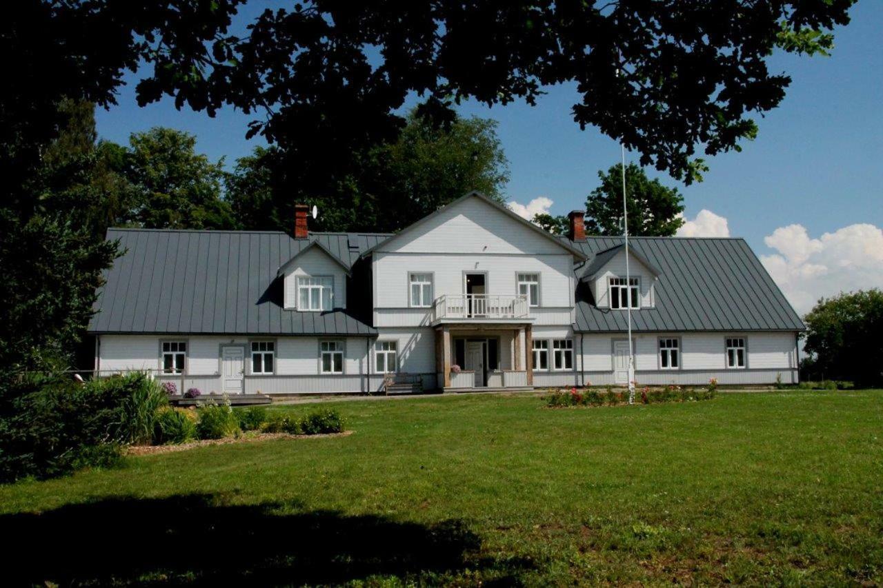 Hotel Meke à Mustkalni Extérieur photo