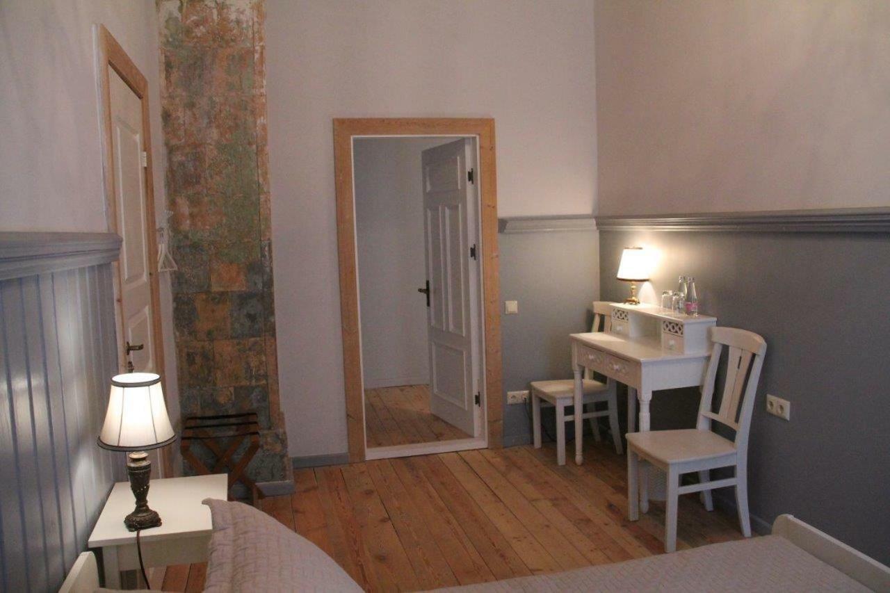 Hotel Meke à Mustkalni Extérieur photo