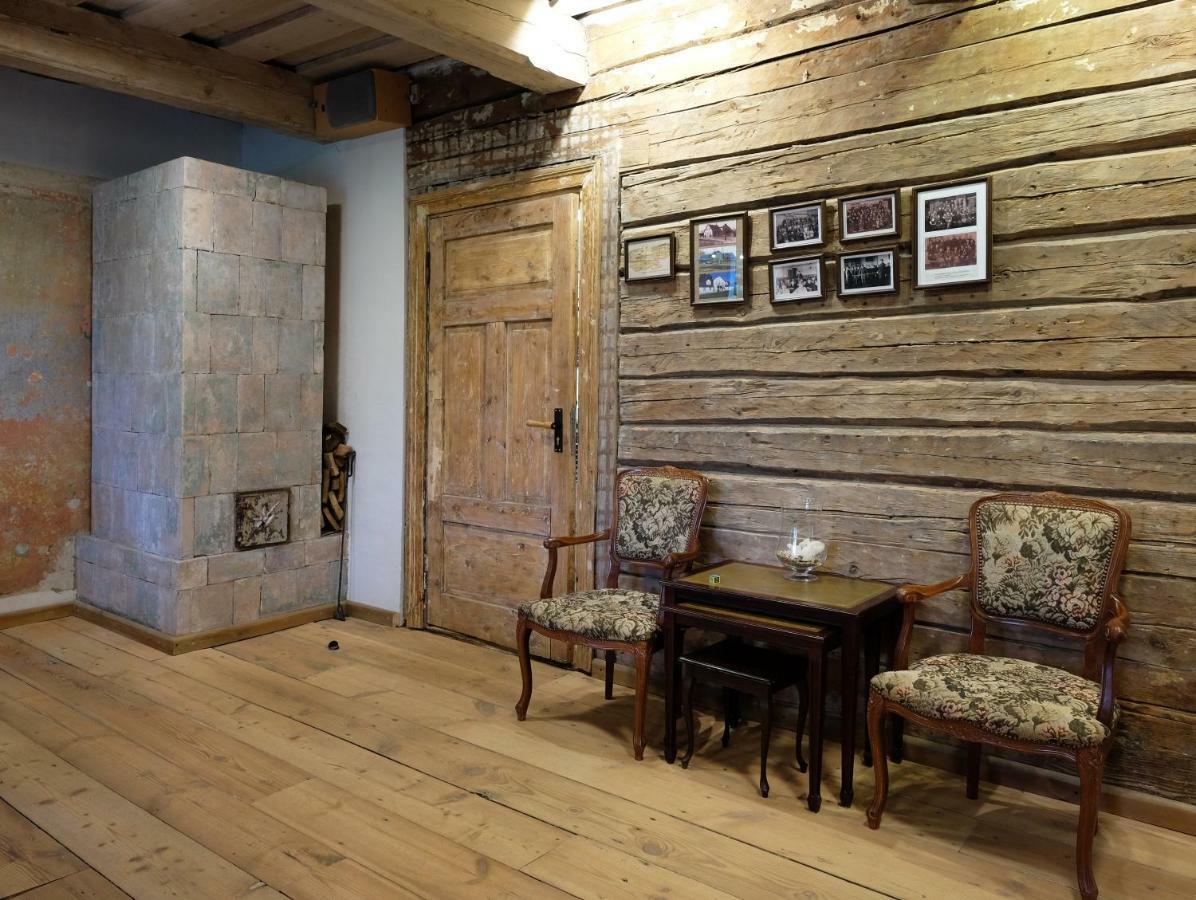 Hotel Meke à Mustkalni Extérieur photo