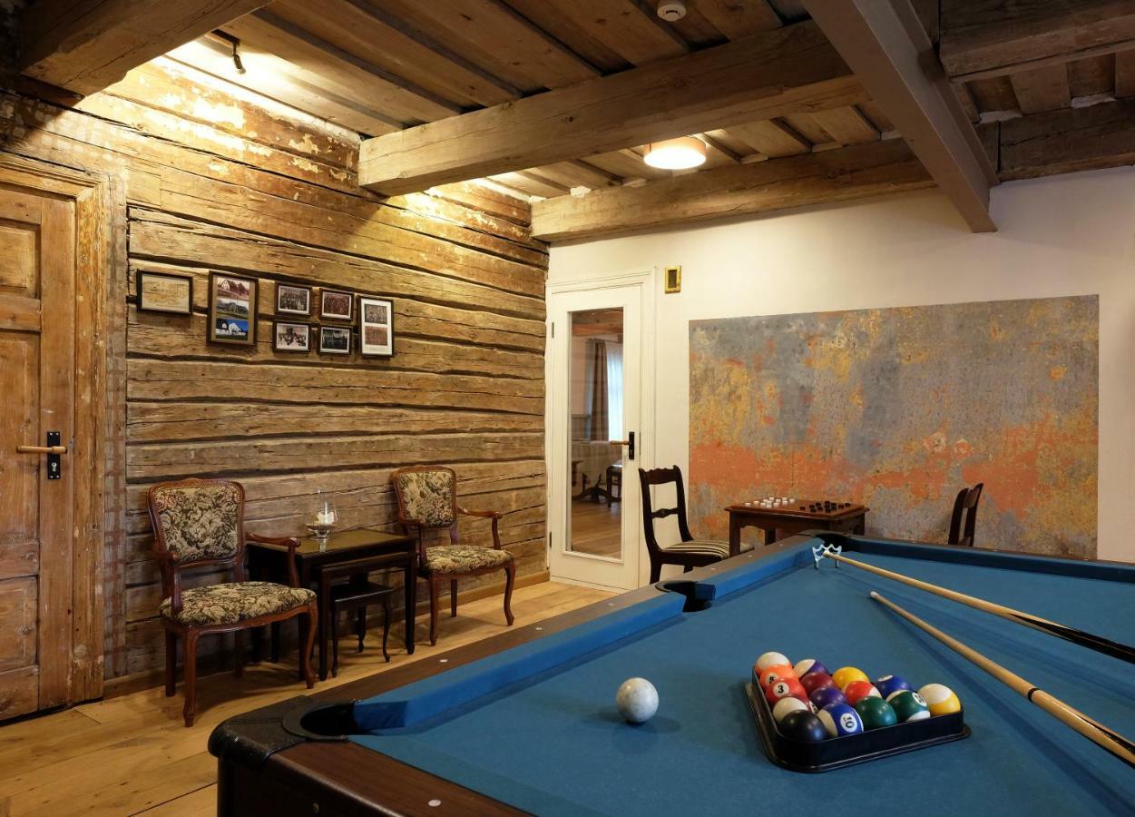 Hotel Meke à Mustkalni Extérieur photo