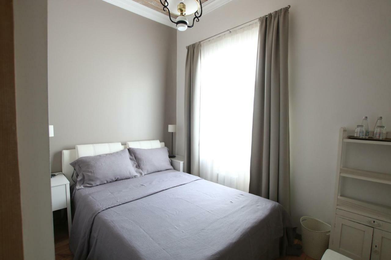 Hotel Meke à Mustkalni Extérieur photo